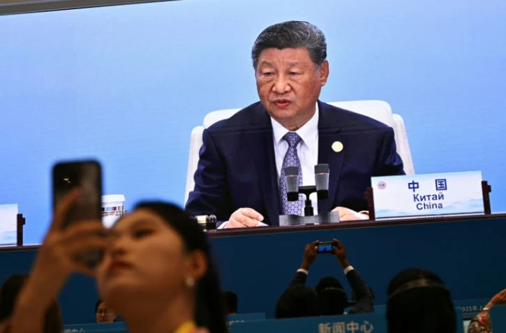 Le président chinois Xi Jinping lors d'une retransmission d'un sommet à Tianjin, le 1er septembre