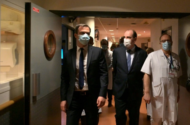 Olivier Véran et Jean Castex visitent l'hôpital de Tours, le 2 avril 2019