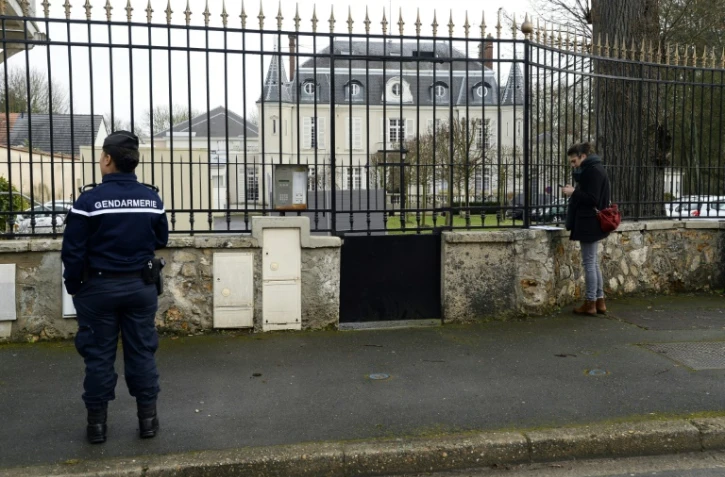Un gendarme devant la maison de retraite d'Annet-sur-Marne, le 24 janvier 2016
