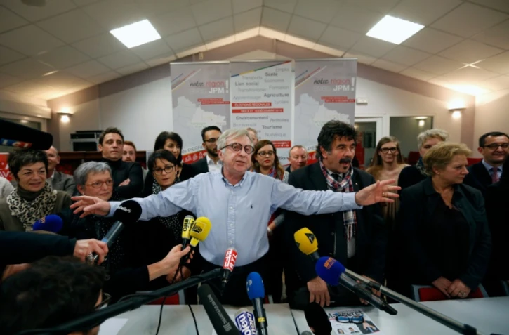 Le candidat PS dans le Grand-Est Jean-Pierre Masseret s'exprime devant la presse à Maizières-lès-Metz, le 8 décembre 2015