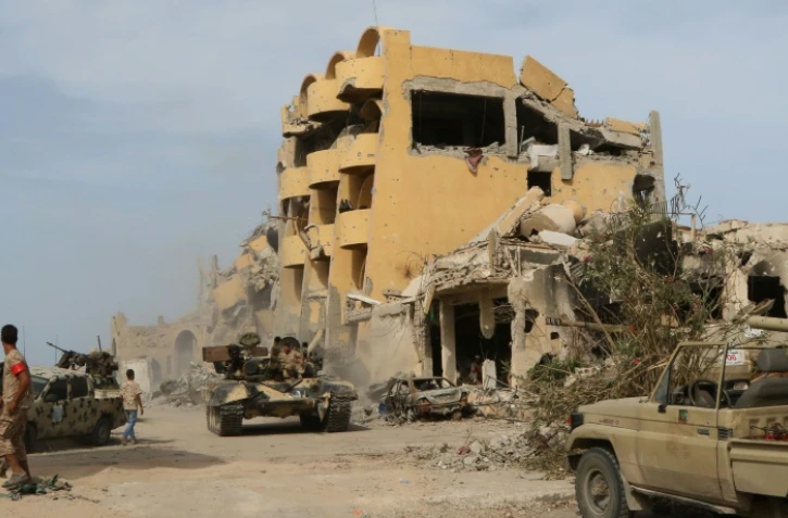 Les forces loyales au gouvernement libyen d'union nationale ont lancé une offensive à Syrte, contre l'EI le  12 mai 2016