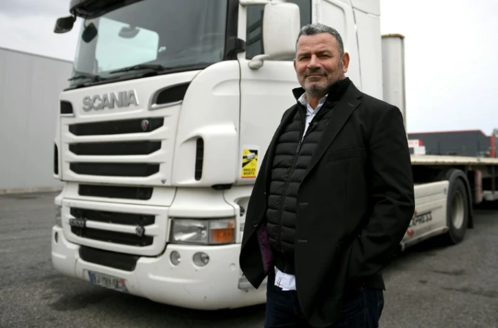 Christophe Codderrens, patron de la compagnie de transport C'Express, fait appel aux services de la gendarmerie pour éviter le vol de carburant, le 16 mars 2022 à Castelnau-d'Estrétefonds, près de Toulouse