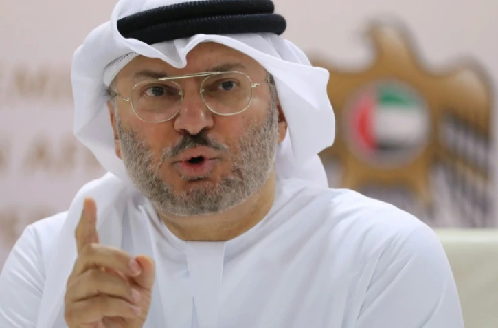 Le ministre d'Etat émirati aux Affaires étrangères Anwar Gargash parlant lors d'une conférence de presse à Dubaï le 18 juin 2018