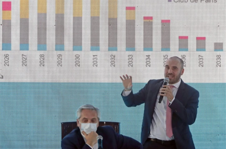 Le président argentin Alberto Fernandez et le ministre de l'Economie Martin Guzman, le 5 janvier 2022 à Buenos Aires