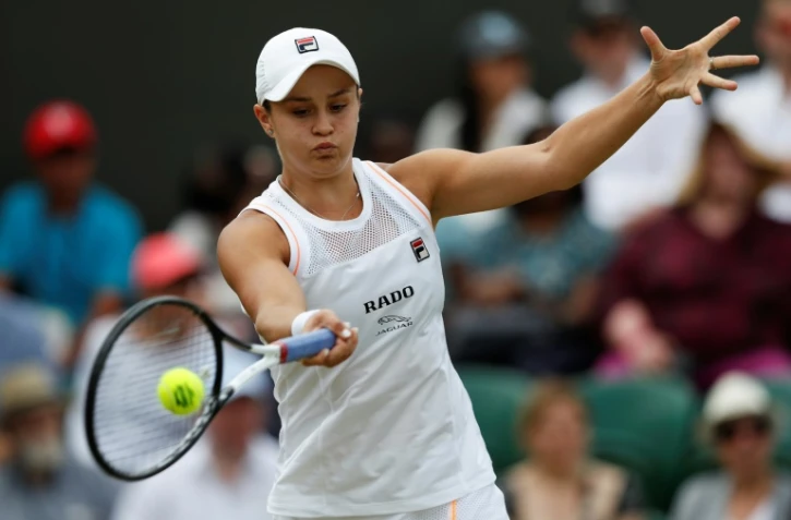 L'Australienne Ashleigh Barty face à l'Américaine Alison Riske à Wimbledon, le 8 juillet 2019