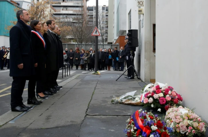 Les ministres de l'Intérieur, Christophe Castaner, et de la Justice, Nicole Belloubet, accompagnés du secrétaire d'Etat Laurent Nuñez, du ministre de la Culture Franck Riester et de la maire de Paris Anne Hidalgo assistent à la cérémonie d'hommage aux victimes des attaques de Charlie Hebdo, le 7 janvier 2019 à Paris