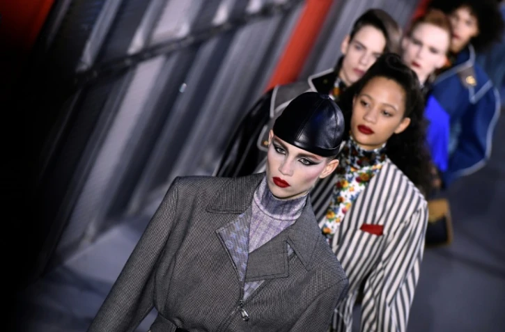 Des mannequins présentent des créations Louis Vuitton, le 5 amrs 2019 à Paris