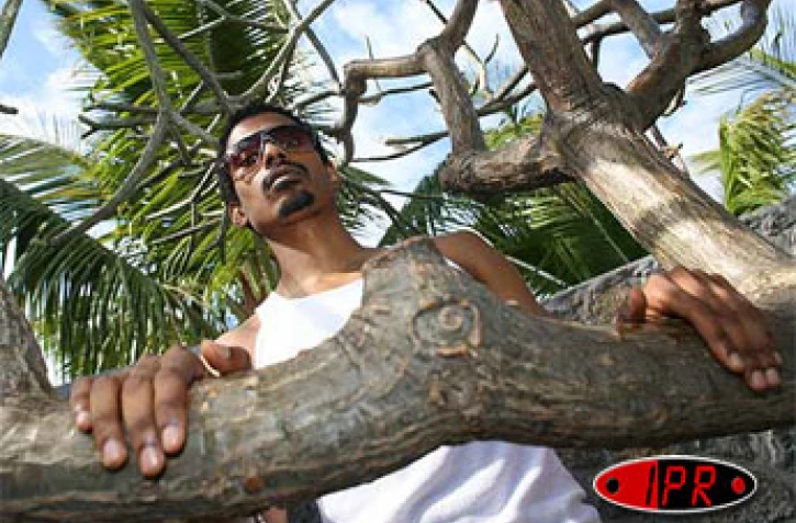 Vendredi 4 août 2006 -

Beat Assaillant et Danny Wild en concert samedi au Chapito dans le cadre du Sakifo musik festival