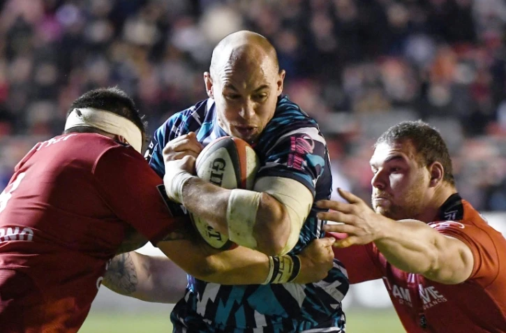 Le 3e ligne italo-argentin du Stade Français Sergio Parisse (c) face à la lutte avec les joueurs de Toulon, en Top 14 à Mayol, le 27 janvier 2019