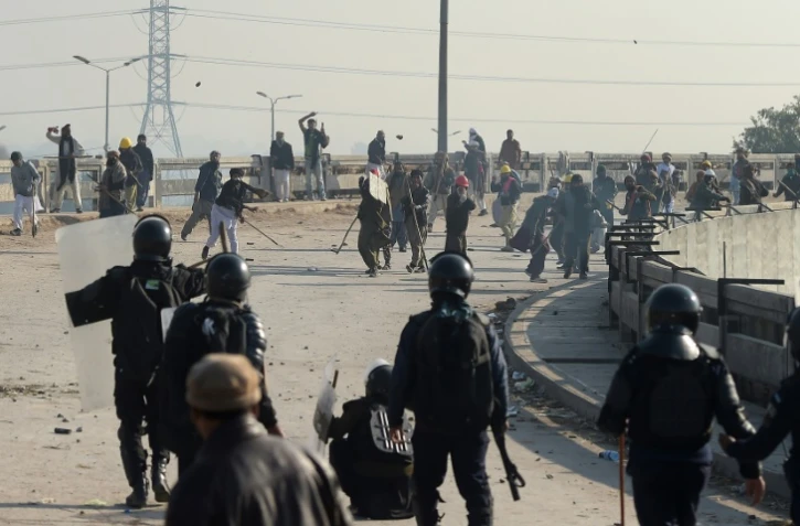 Heurts entre manifestants islamistes et les forces de l'ordre pakistanaise, le 25 novembre 2017 à Islamabad