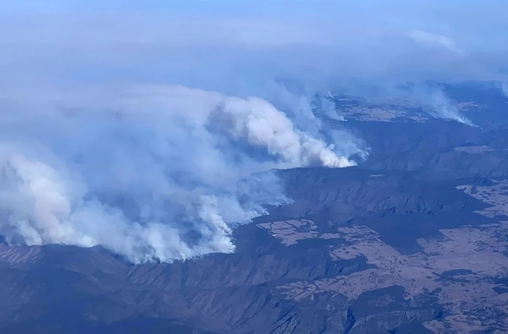 Des feux de brousse vus d'un avion, dans l'Etat de Nouvelles-Galles du Sud en Australie, le 9 novembre 2019