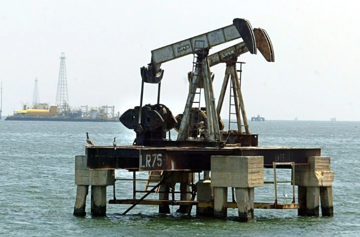 Un puit de pétrole près de Marcaibo, à 500 km de Caracas, le 03 mai 2003