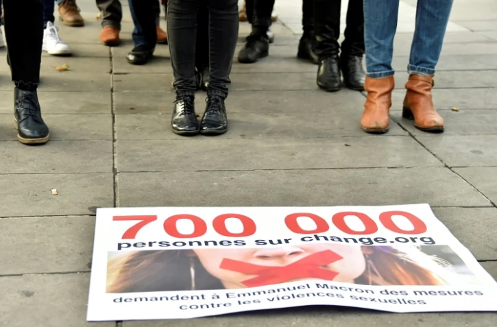 Place de la République à Paris, des femmes manifestent contre les violences faites aux femmes, le 24 novembre 2017