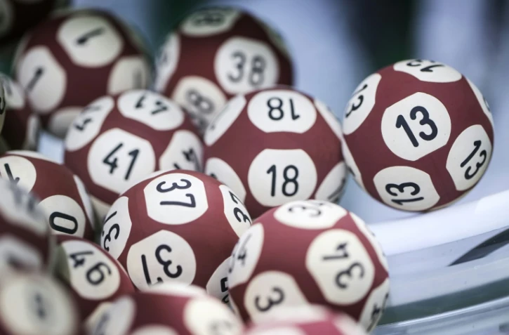 Les boules de l'Euromillion sur le plateau de la "Francaise des Jeux", à Boulogne- Billancourt, le 9 avril 2018