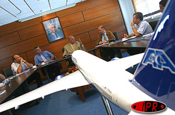 Jeudi 22 avril 2004 -

Air Austral a présenté pour bilan pour 2003