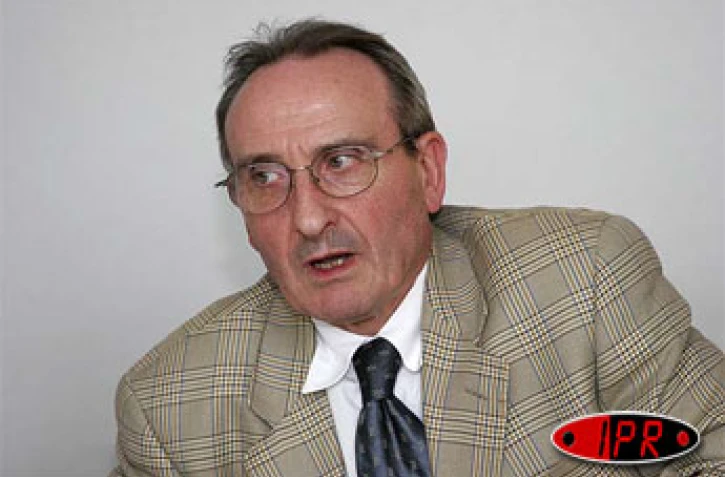Vendredi 1er avril 2005 -

Lors de la conférence de presse du recteur Bernard Boëne