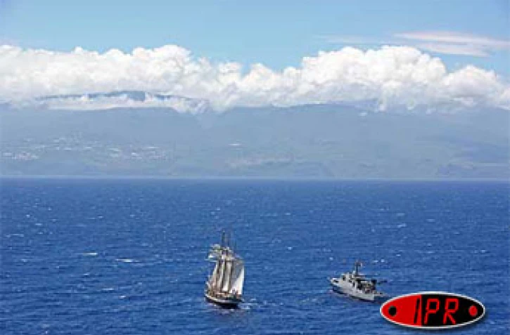 Vendredi 1er décembre 2006 - 

La goélette &quot;la Boudeuse&quot; a accosté à La Réunion avec à son bord 25 aventuriers qui font le tour du monde