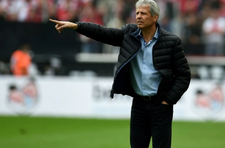 L'entraîneur Lucien Favre, alors à la tête de Mönchengladbach, lors d'un match, le 19 septembre 2015 à Cologne