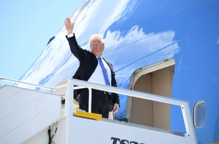 Le président américain Donald Trump quitte le Canada pour Singapour, le 9 juin 2018 