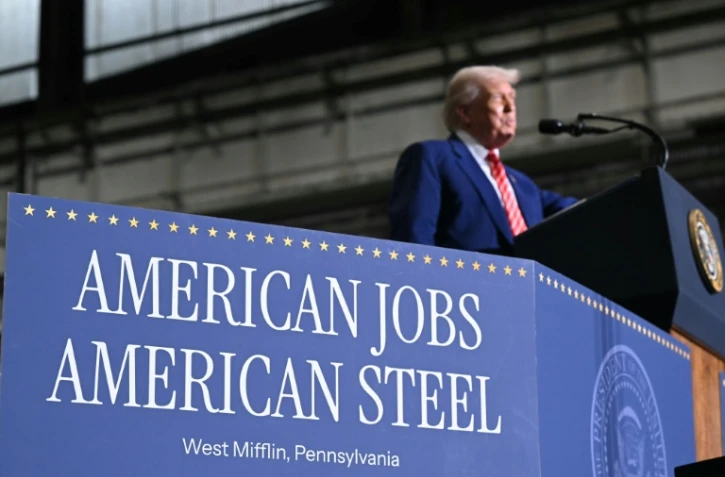 Le président américain Donald Trump s'exprime lors d'une visite de l'acierie US Steel à West Mifflin, en Pennsylvanie, le 30 mai 2025