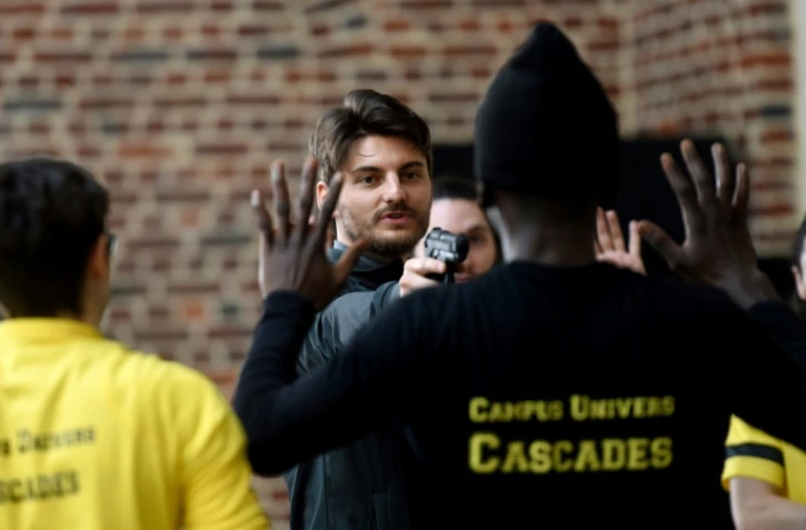 Des élèves s'entraînent au centre de formation "Campus Univers Cascade" au Cateau-Cambrésis (Nord), le 3 mars 2021