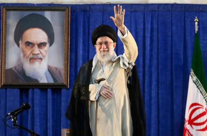 Photo transmise par le bureau du guide suprême iranien Ali Khamenei le montrant lors d'un discours pour commémorer le 30e anniversaire de la mort de l'ayatollah Rouhollah Khomeiny, le 4 juin 2019 à Téhéran