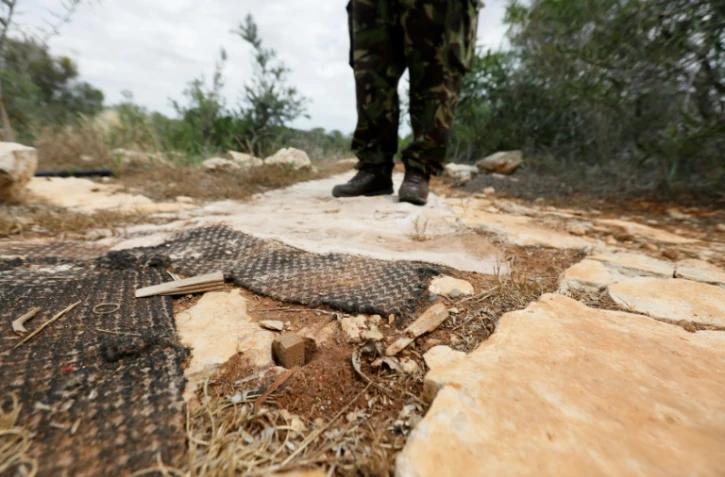 Les restes d'un piège de braconniers constitué d"un filet japonais, système efficace pour attraper les animaux volants, près de la vaste base britannique de Dhekelia, dans le sud-est de Chypre, le 19 mai 2017
