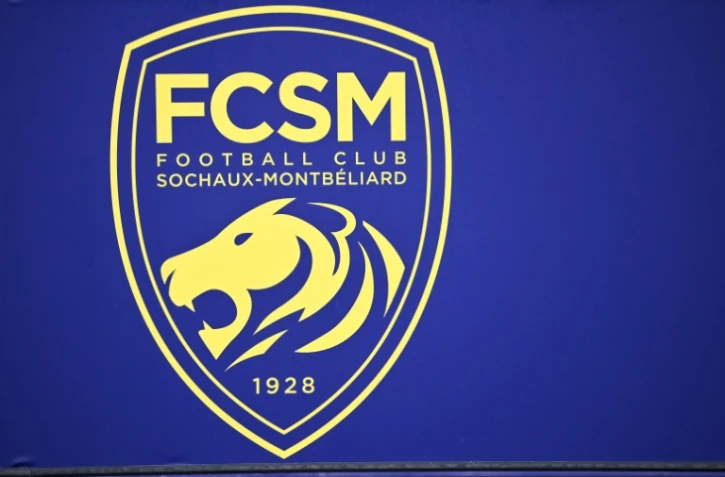 Le logo du FC Sochaux Montbéliard, photographié au Stade Bonal le 2 août 2023