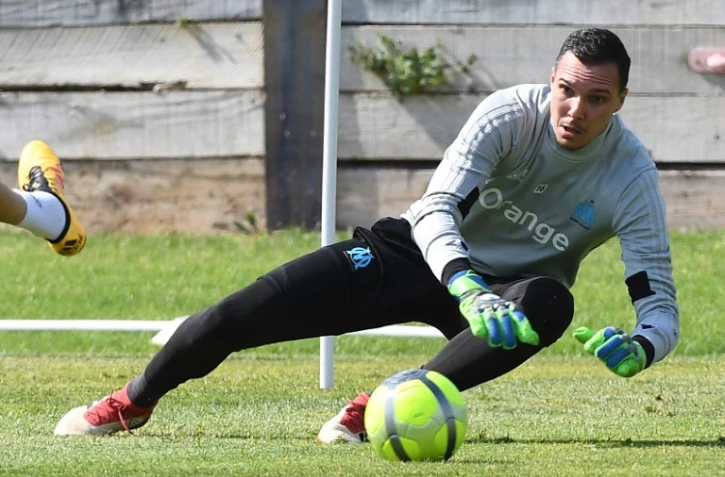 Le gardien de l'Olympique de Marseille, Yohann Pelé, au cours d'un entraînement au stade  Robert-Louis Dreyfus, le 8 mai 2018 à Marseille