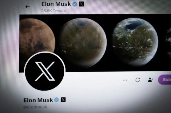 Le nouveau logo de Twitter visible le 24 juillet 2023 sur le compte d'Elon Musk