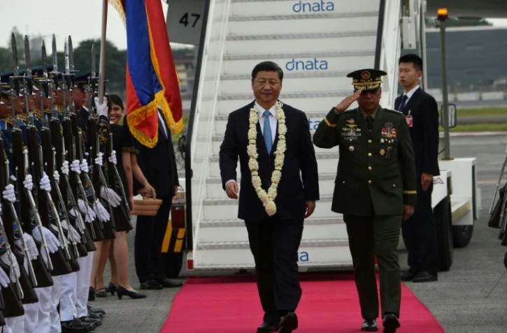 Le président chinois Xi Jinping à son arrivée à l'aéroport de Manille le 20 novembre 2018