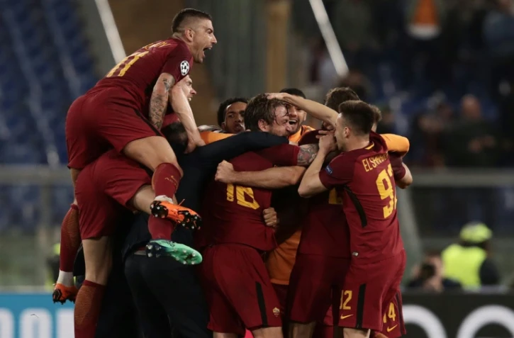 Les joueurs de la Roma vainqueurs du FC Barcelone en quarts de finale de la Ligue des champions, le 10 avril 2018 au stade olympique de Rome