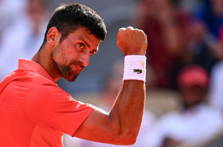 Le Serbe Novak Djokovic contre l'Espagnol Carlos Alcaraz en demi-finale de Roland-Garros, le 9 juin 2023