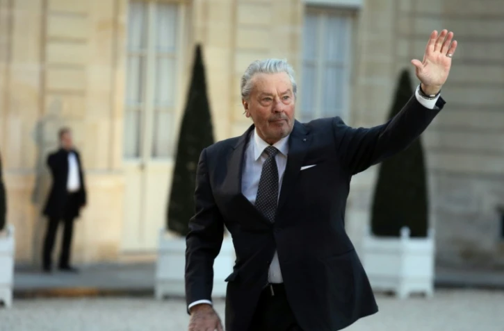 Alain Delon arrivant à l'Elysée, à Paris, le 25 mars 2019