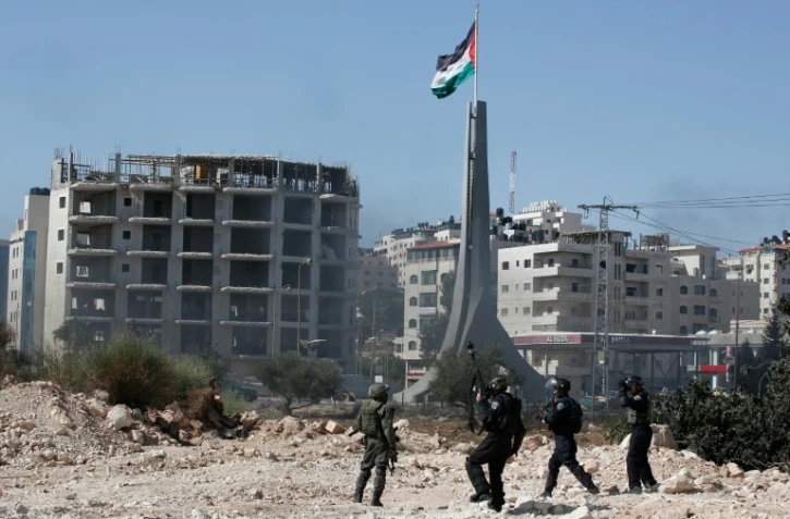 Des forces de sécurité israélienne près de la colonie de Beit El en Cisjordanie occupée, le 11 octobre 2015