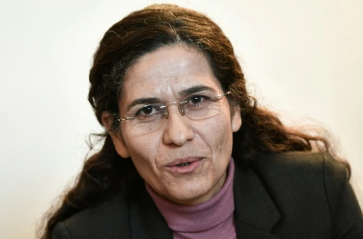 Ilham Ahmed une responsable kurde s'exprime lors d'une conférence de presse à Paris, le 21 décembre 2018