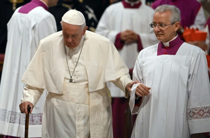 Le pape François a exprimé son "grand regret" de ne pouvoir entreprendre ce samedi son voyage initialement prévu en République Démocratique du Congo et au Soudan du Sud, reporté en juin sine die en raison de douleurs au genou