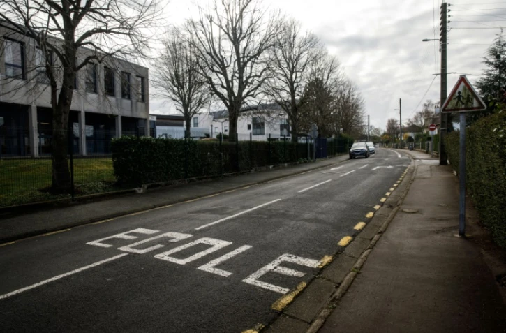 "C'est énervant de pas aller à l'école, de pas sortir, voir les copines", regrette Colette, 8 ans