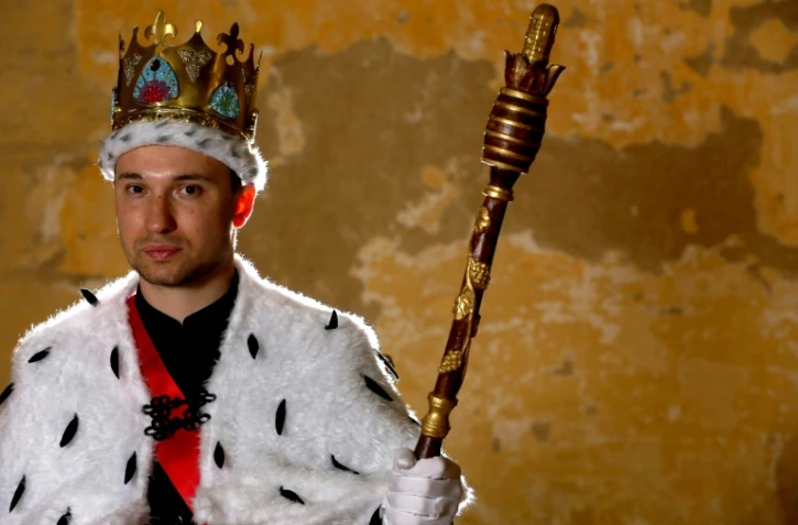 Couronnement du Prince Vincent 1er (Vincent Merchadou) de la "principauté d'Hélianthis",royaume imaginaire créé par des passionnés pour faire rayonner la ville de Blaye, dans le sud-ouest de la France, le 5 août 2023