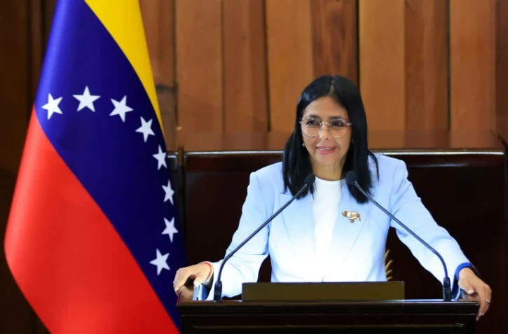 Photo distribuée par la présidence vénézuélienne le 30 janvier 2026 de la présidente par intérim Delcy Rodríguez, lors de son discours devant la Cour suprême de justice à Caracas