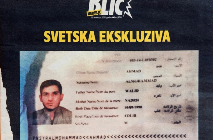 Photo de la couverture du magazine serbe "Blic" qui a publié le 15 novembre 2015 une photo du passeport syrien découvert par la police à Paris