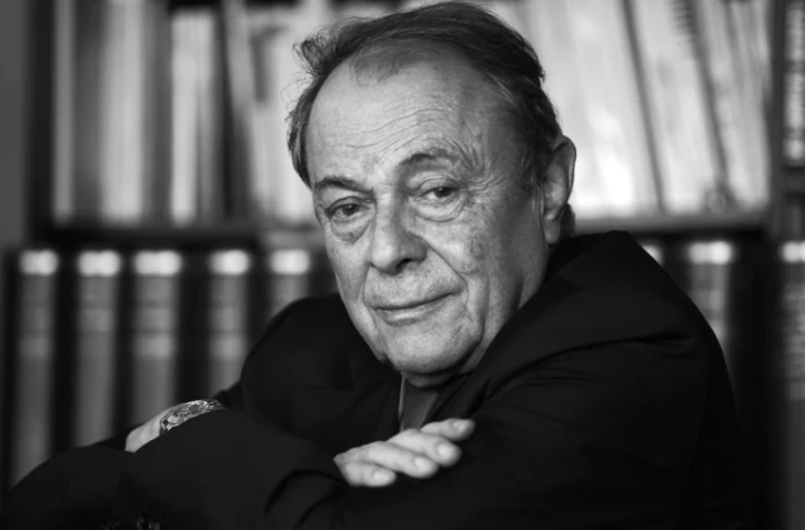 L'ancien Premier ministre Michel Rocard dans son bureau à Paris, le 22 décembre 2010 