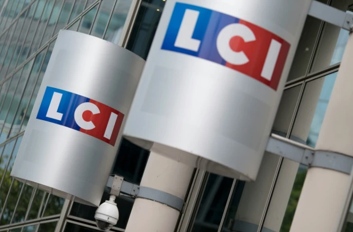 Le logo LCI au siège de TF1 à Boulogne-Billancourt