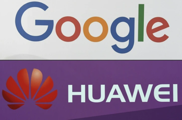 Les logos des géants américain Google et chinois Huawei. Google, dont le système Android équipe l'immense majorité des smartphones dans le monde, a annoncé qu'il coupait les ponts avec Huawei à la suite d'un décret du président Trump