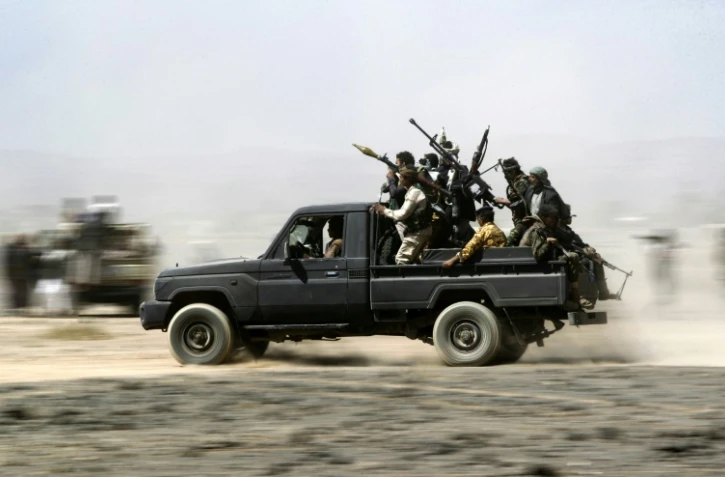 Des rebelles Houtis, près de Sanaa, le 1er novembre 2016