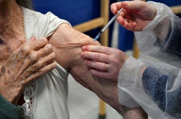 Vaccination dans un centre pour personnes âgées, à Quimper, le 20 janvier 2021
