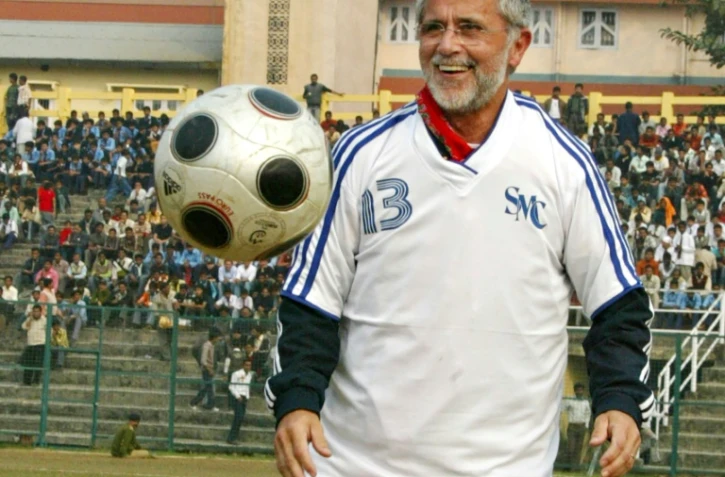 La légende du football allemand Gerd Muller le 21 janvier 2009 dans le stade de Siliguri en Inde lors d'une rencontre amicale entre le FC Bayern et une séléction locale de joueurs. 
