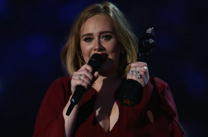 Adele à Londres le 24 février 2016