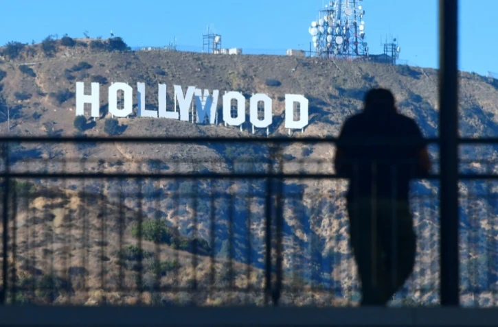 "Le cinéma et la télévision sont très vulnérables" mais d'autres secteurs comme la restauration, l'agriculture, le nettoyage, "où une large part des employés sont sans papiers" sont aussi touchés