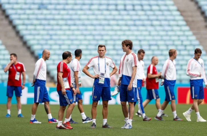 Le milieu russe Denis Cheryshev (c) à l'entraînement à Sotchi le 6 juillet 2018 au Mondial